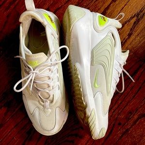 Nike ZOOM Airs - size 10